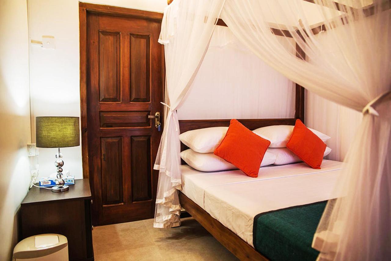 Beach Villa Randiya Galle Esterno foto