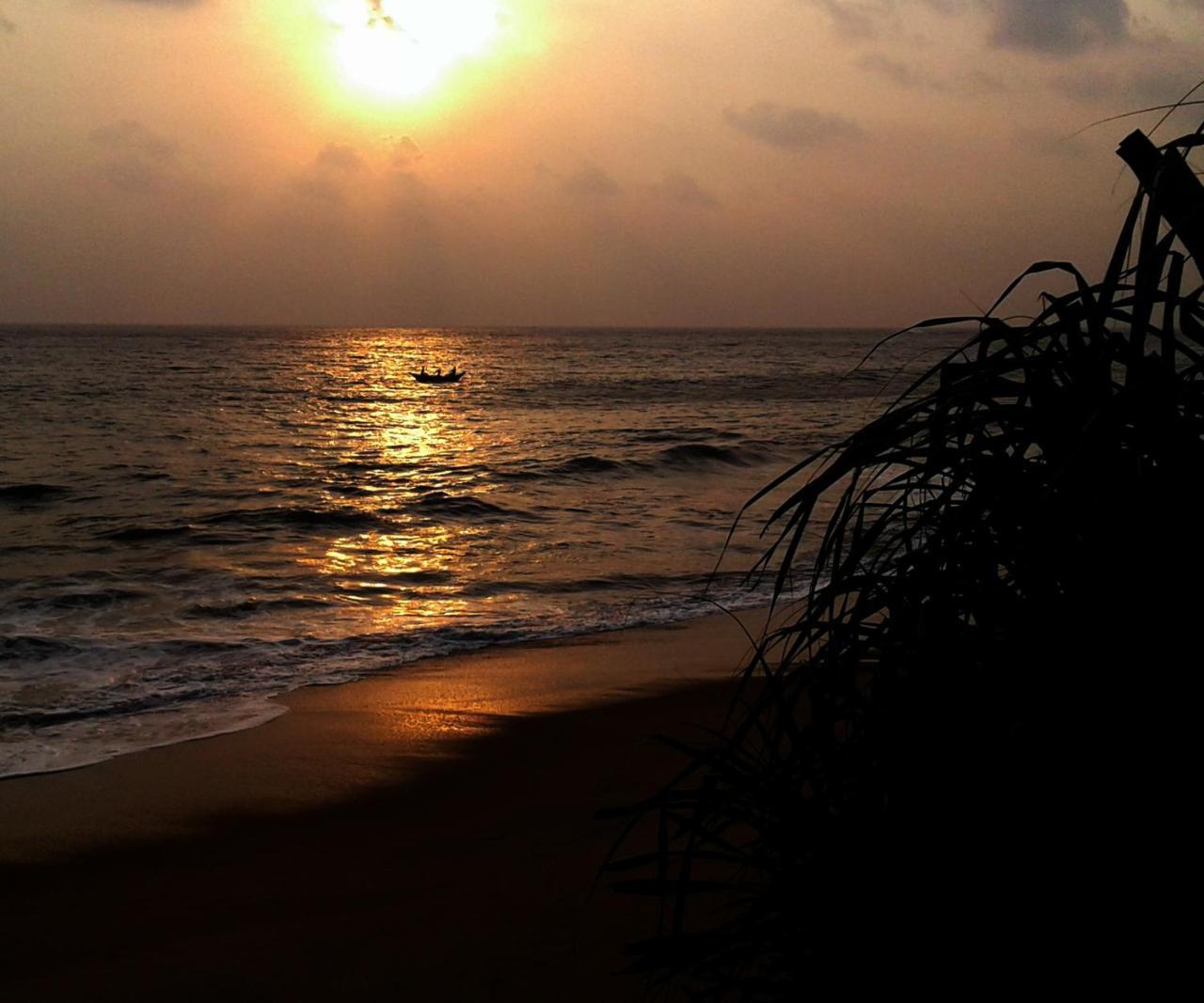 Beach Villa Randiya Galle Esterno foto