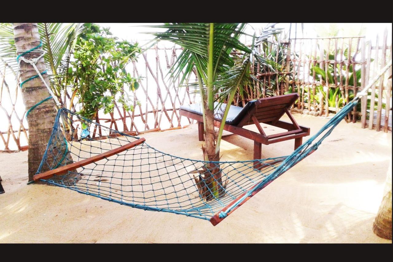 Beach Villa Randiya Galle Esterno foto